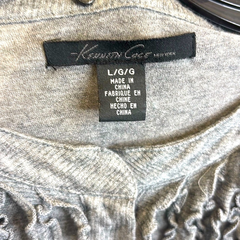 Kenneth Cole. Gray Ruffled Women's Top, 3/4 sleeves, Business casual. Size large - Picture 3 of 9